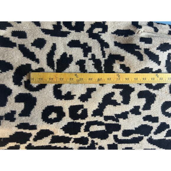Blank NYC Size Medium M Thick Knitted Duster Leopard Print with Pockets - Picture 8 of 8